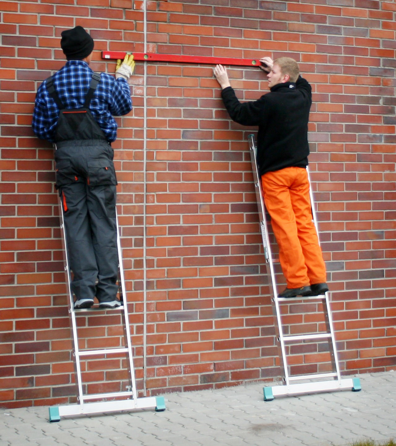 PLATFORM WITH ADJUSTMENT LADDERS, model 8507